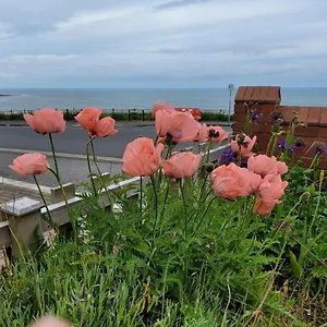 https://seaview-ground-floor-flat-fast-wifi-free-parking.yorkshirehotels.net