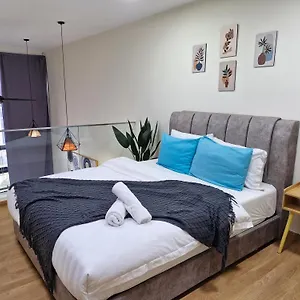 https://ekocheras-new-reno-muji-duplex-5pax-above-mall-mrt.kualalumpurs-hotels.com